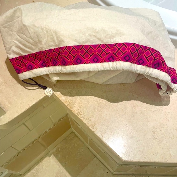 Tory Burch Thea Satchel with dust bag - Picture 9 of 10